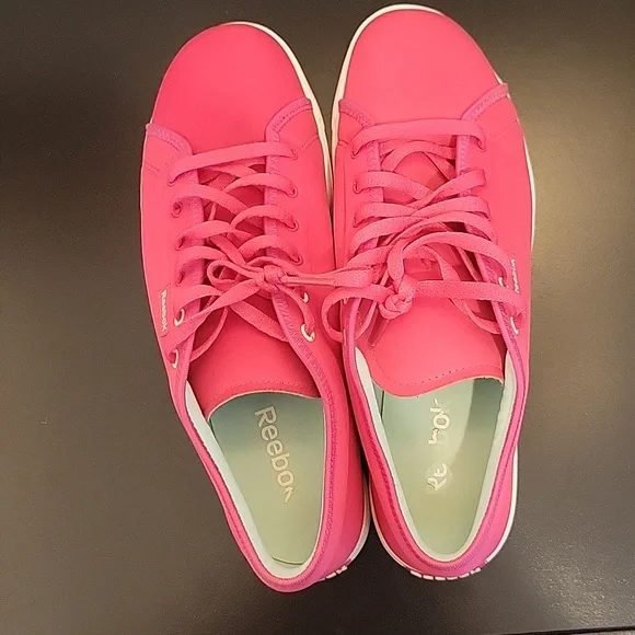 Reebok shoes,9M - Picture 2 of 3